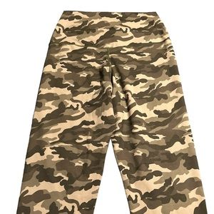 Camo gym leggings
